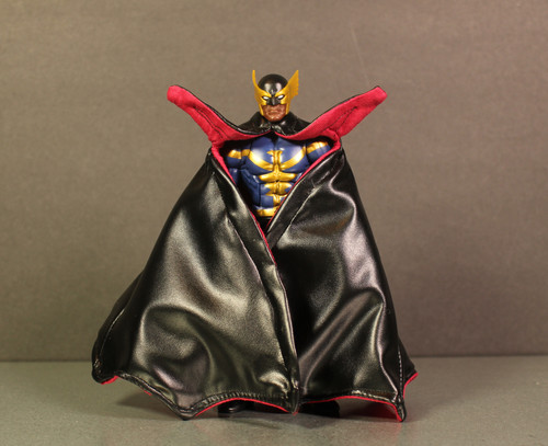 Scale wired cape black - wired,